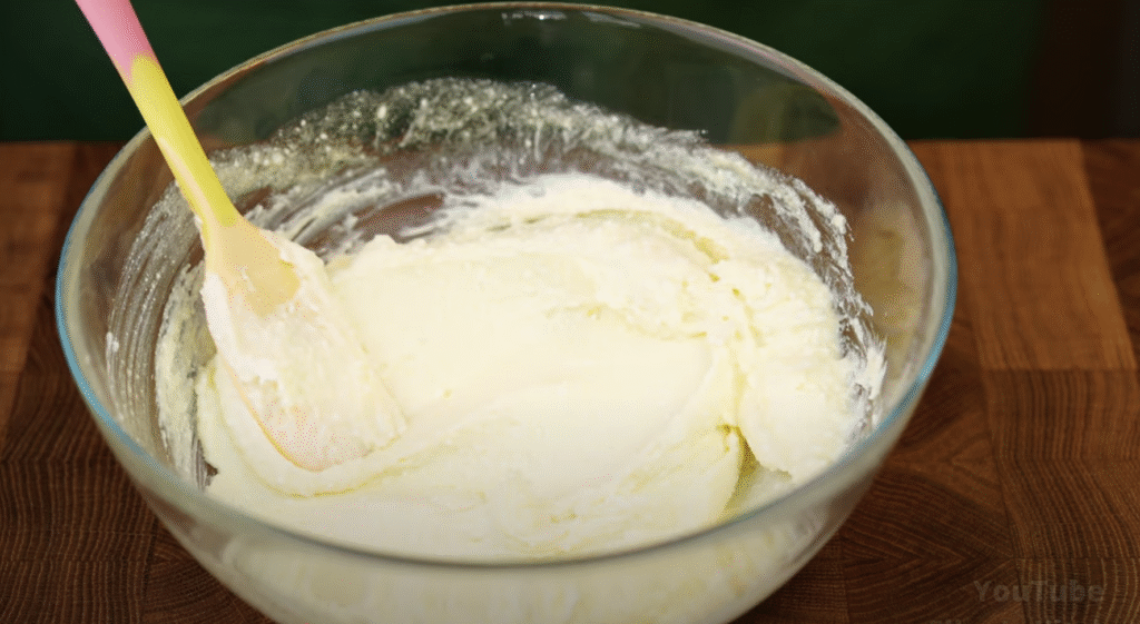 Cukrové rolky z tvarohového těsta s vanilkovou vůní, které se doslova rozplývají na jazyku