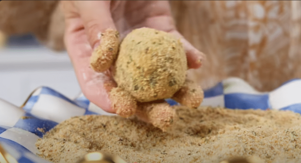 Zlatavé bramborové placičky s parmazánem a bylinkami - křupavé na povrchu a jemné uvnitř 