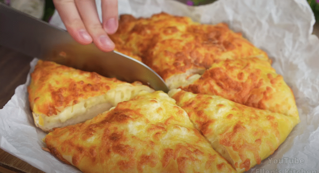 Kynuté bramborové placky s jemně rozpuštěnou mozzarellou – lahodná pochoutka plná chutí