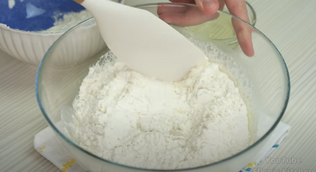 Kynuté bramborové placky s jemně rozpuštěnou mozzarellou – lahodná pochoutka plná chutí