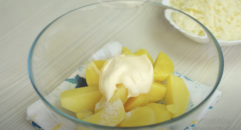 Kynuté bramborové placky s jemně rozpuštěnou mozzarellou – lahodná pochoutka plná chutí