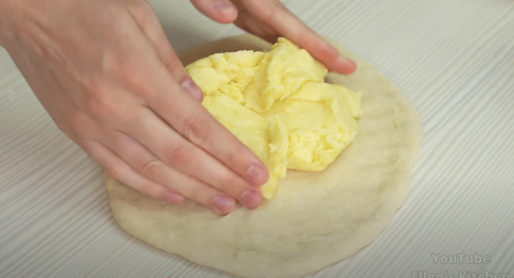 Kynuté bramborové placky s jemně rozpuštěnou mozzarellou – lahodná pochoutka plná chutí