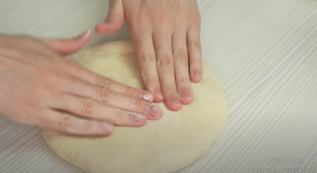 Kynuté bramborové placky s jemně rozpuštěnou mozzarellou – lahodná pochoutka plná chutí