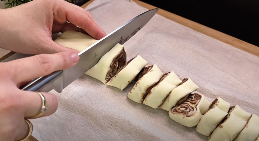 Křupaví motýlci z listového těsta s Nutellou – snadný a rychlý sladký dezert