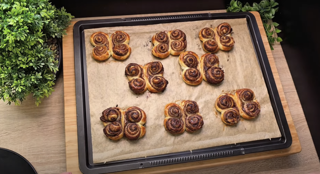 Křupaví motýlci z listového těsta s Nutellou – snadný a rychlý sladký dezert