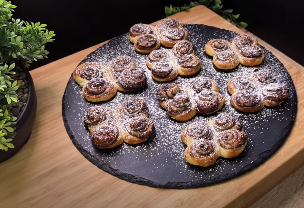 Křupaví motýlci z listového těsta s Nutellou – snadný a rychlý sladký dezert