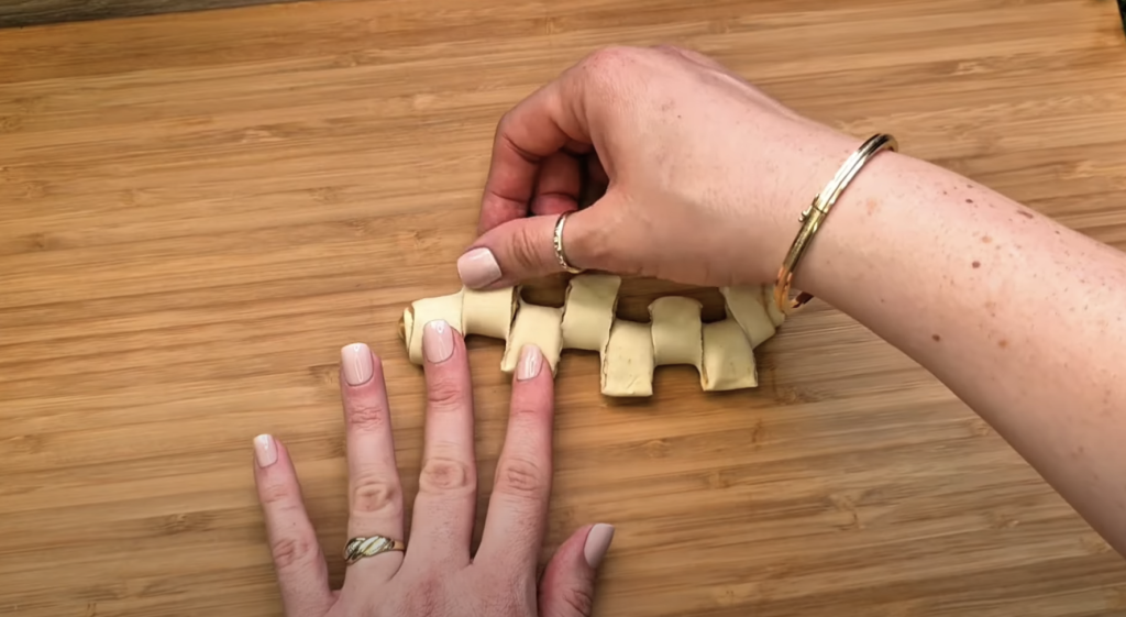 Něžné skořicové růžičky z listového těsta – rychlý a voňavý dezert