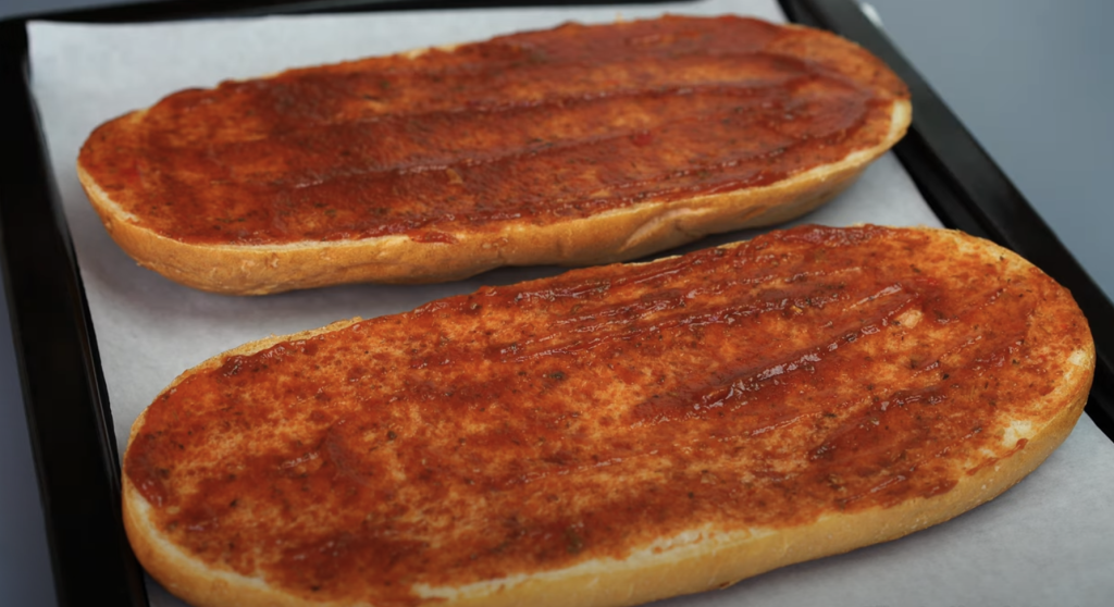 Zapečené bagety se salámem, rajčaty a mozzarellou - recept krok za krokem