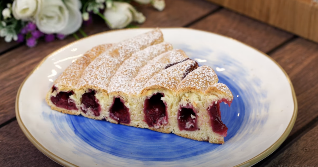 Jemný drobenkový koláč s třešňemi – ovocná klasika s vůní domova