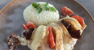 Zapečená kuřecí prsa plněná mozzarellou a rajčaty Zapečená kuřecí prsa plněná mozzarellou - recept hotový za 30 minut