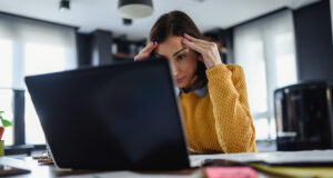 Odmítla jsem šéfa. Teď mě pomlouvá a lže o mně