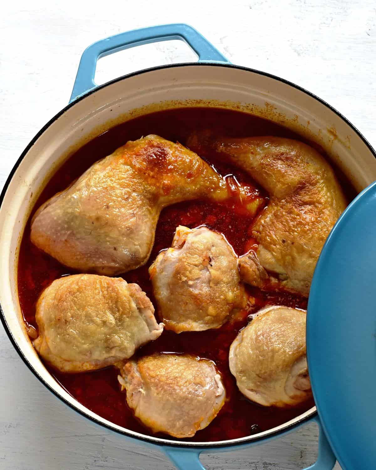 Maďarské kuře na paprice ve smetanové omáčce – šťavnatý recept jako od babičky