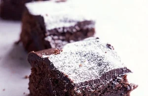 Jednoduché čokoládové brownies z hořké čokolády