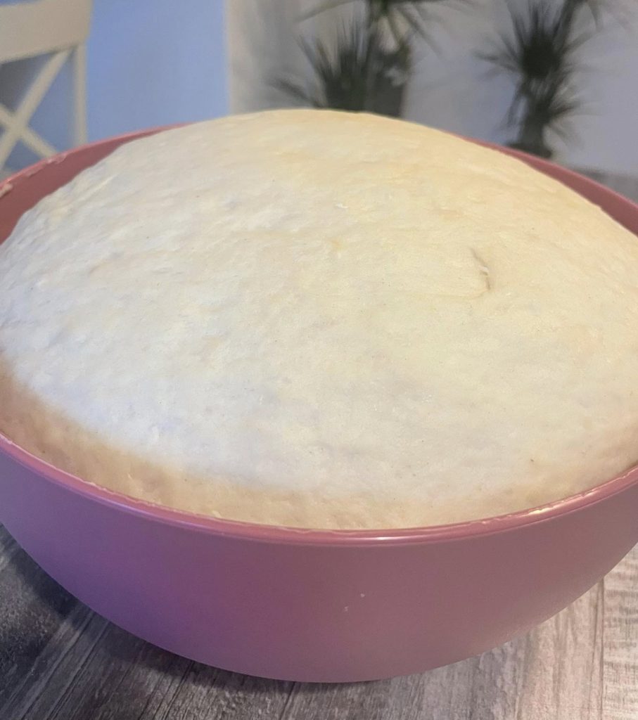 Domácí špenátový burek z kynutého těsta