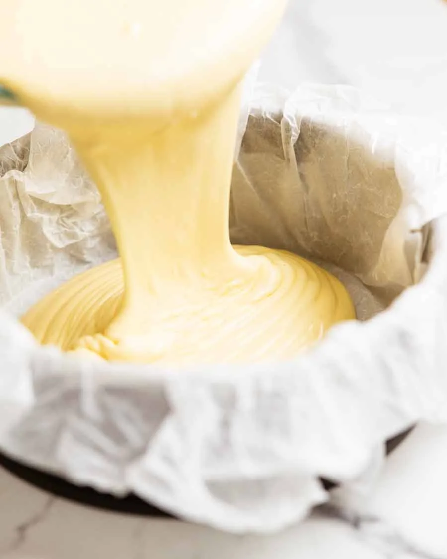 Nejjemnější baskický cheesecake: Krémový zvenku, karamelový na povrchu