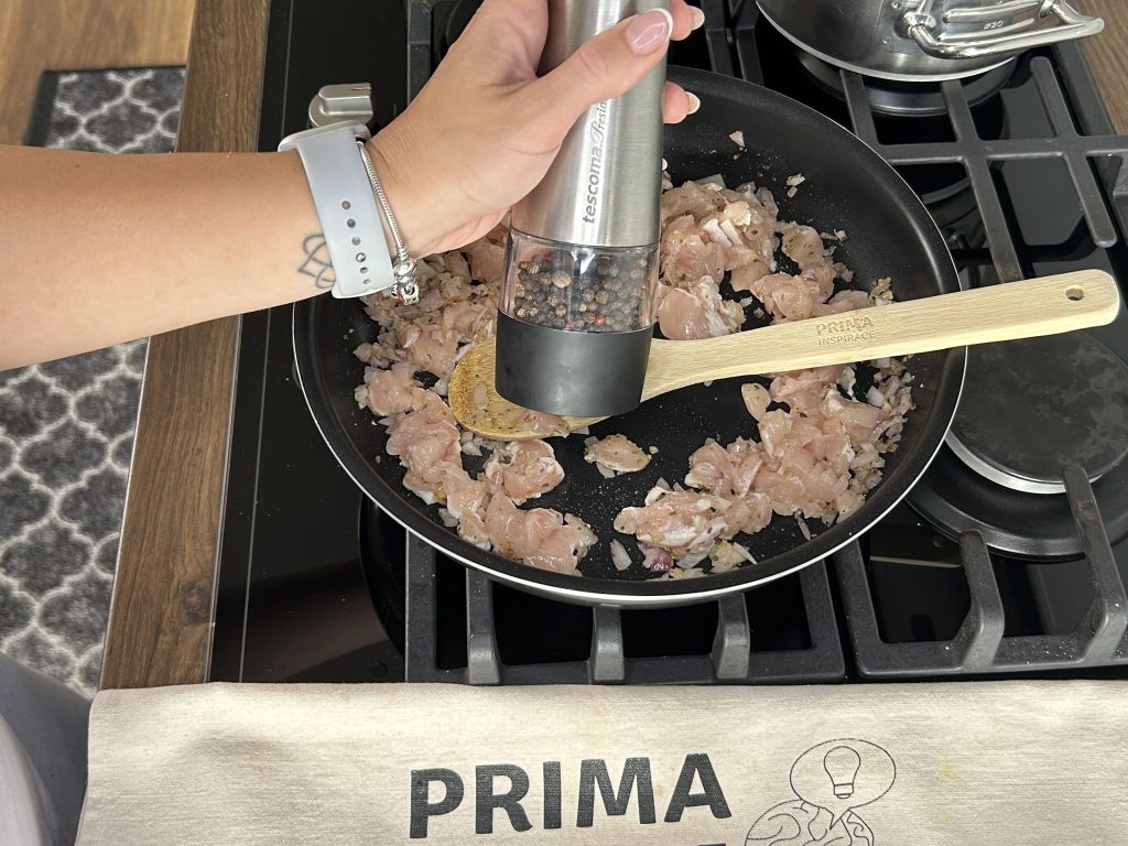 Cottage omáčka s kuřecím masem a těstovinami - tohle musíte ochutnat!