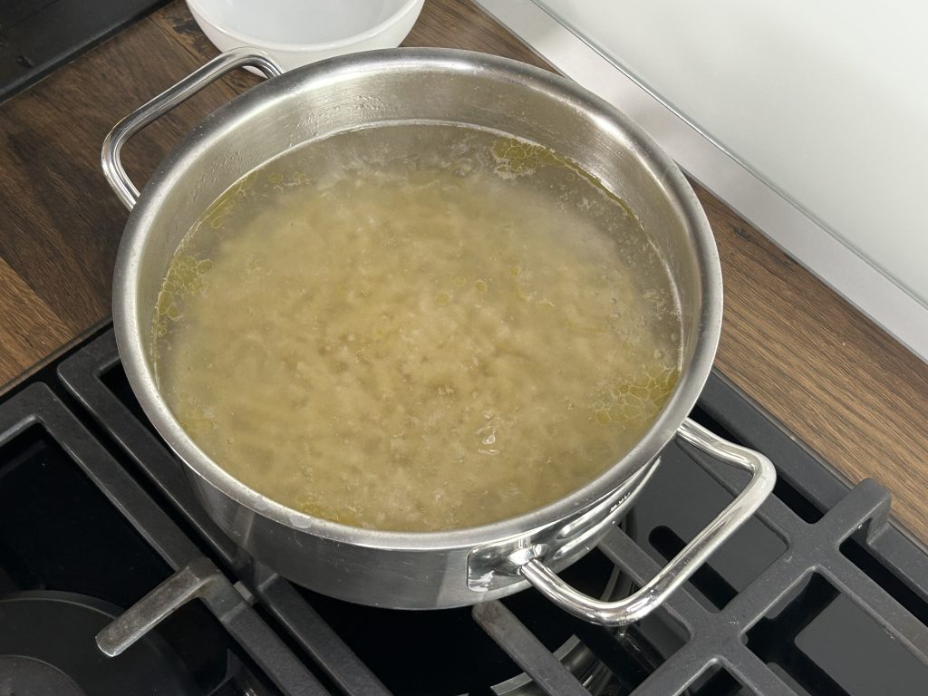 Cottage omáčka s kuřecím masem a těstovinami - tohle musíte ochutnat!