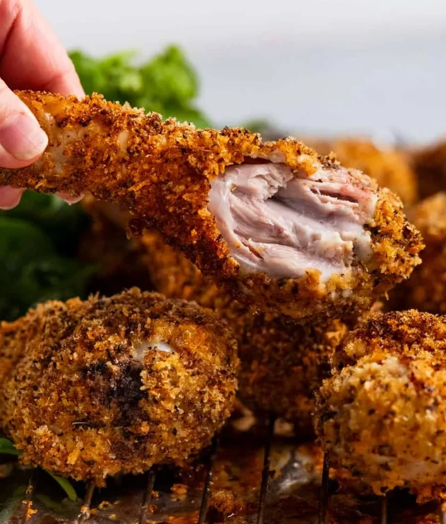 Křupavé pečené kuřecí paličky s bylinkovou krustou