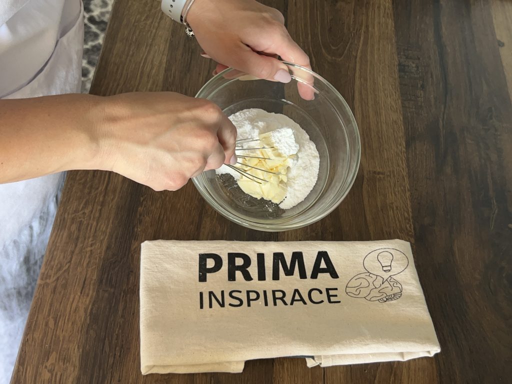 Neodolatelný vrstvený krémeš z listového těsta - domácí chuť bez námahy!