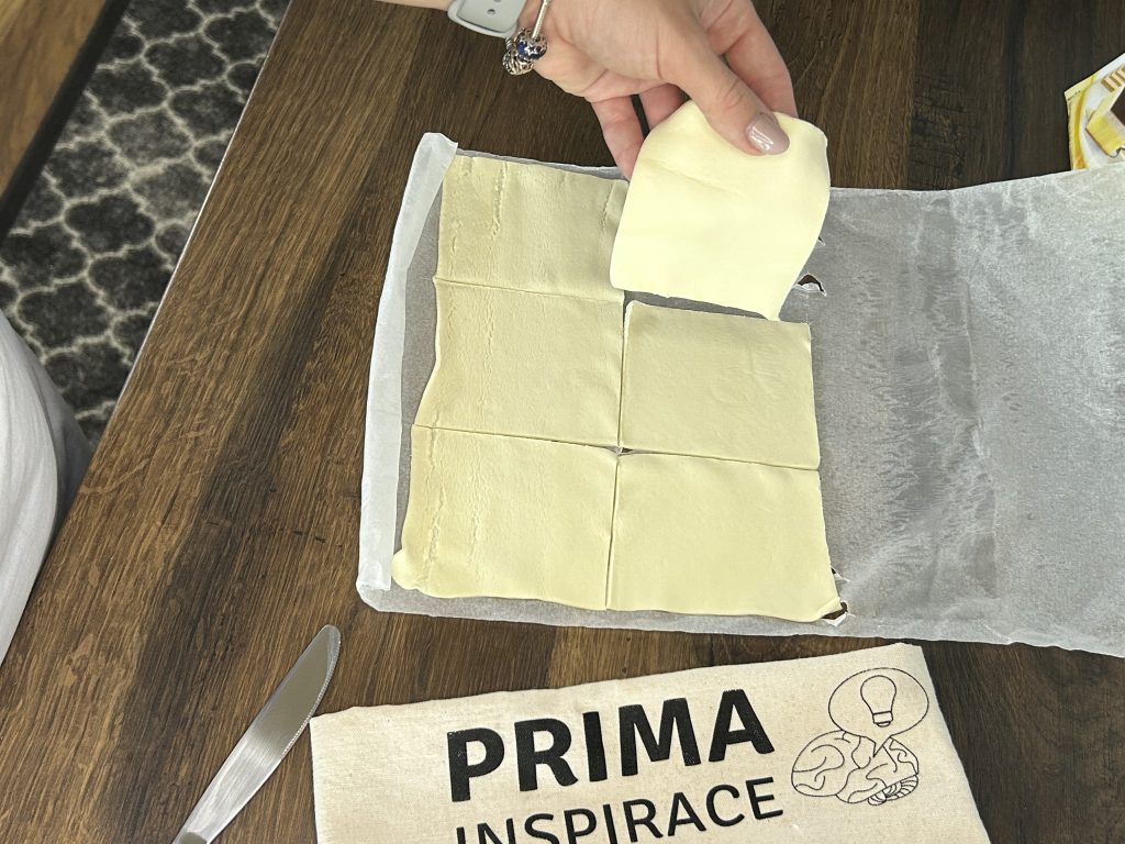 Neodolatelný vrstvený krémeš z listového těsta - domácí chuť bez námahy!