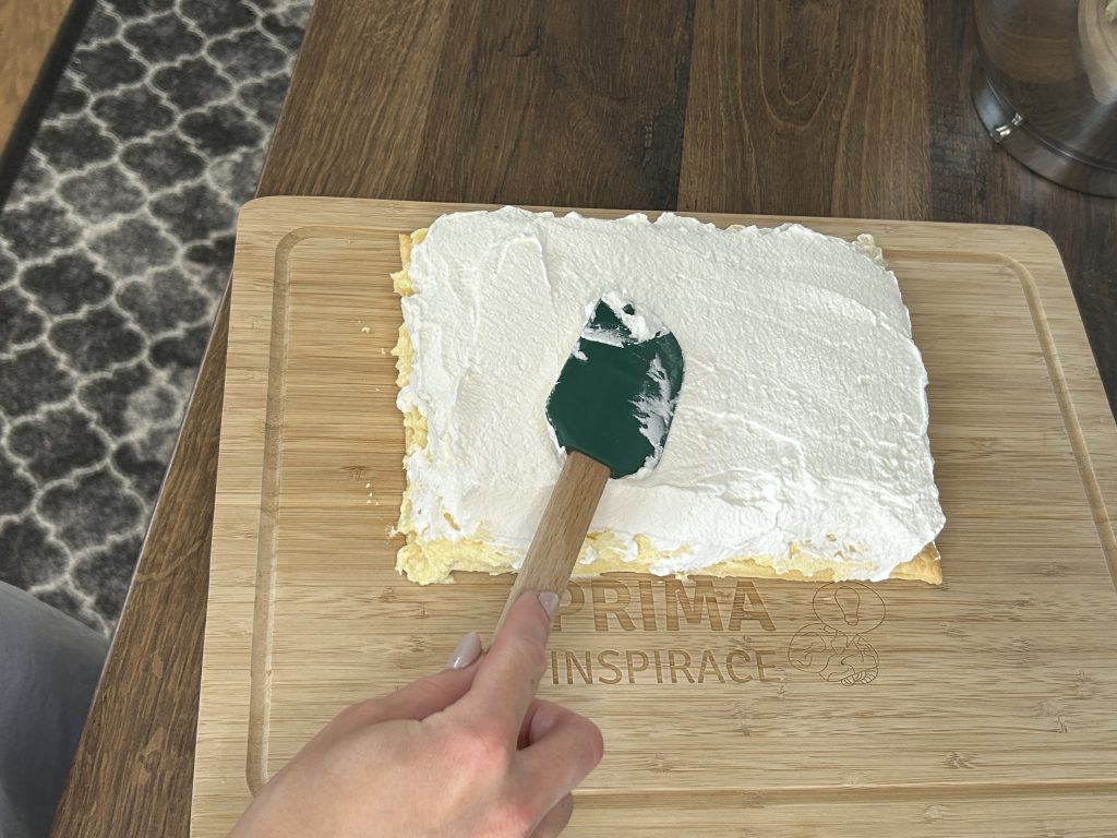 Neodolatelný vrstvený krémeš z listového těsta - domácí chuť bez námahy!