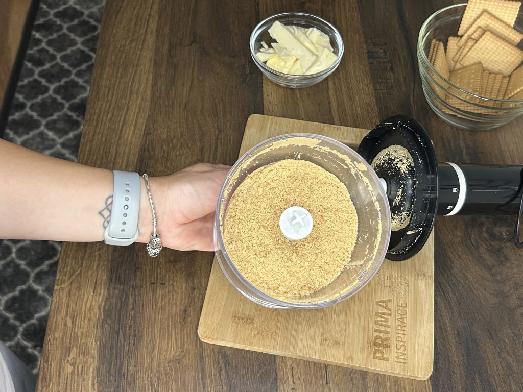 Nepečený karamelový cheesecake připravený během chvilky