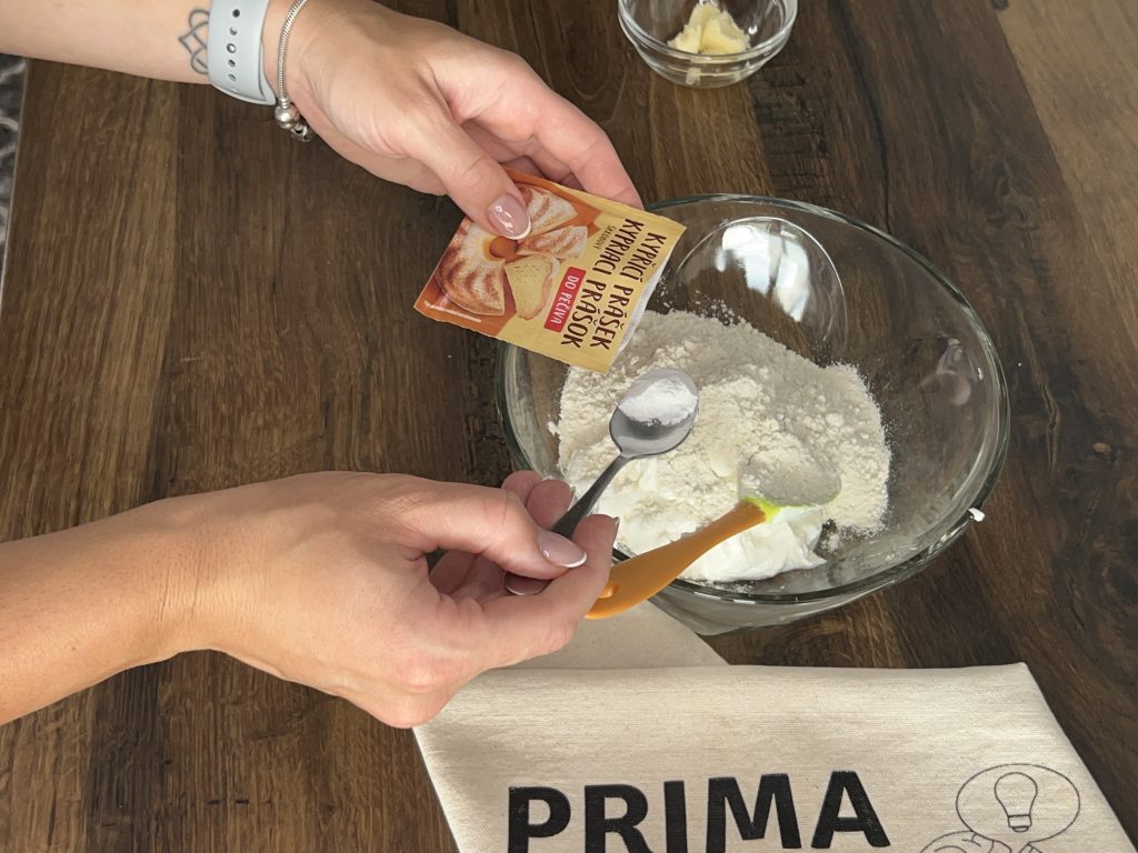 Skořicové šneky z cottage sýra a bez kynutí