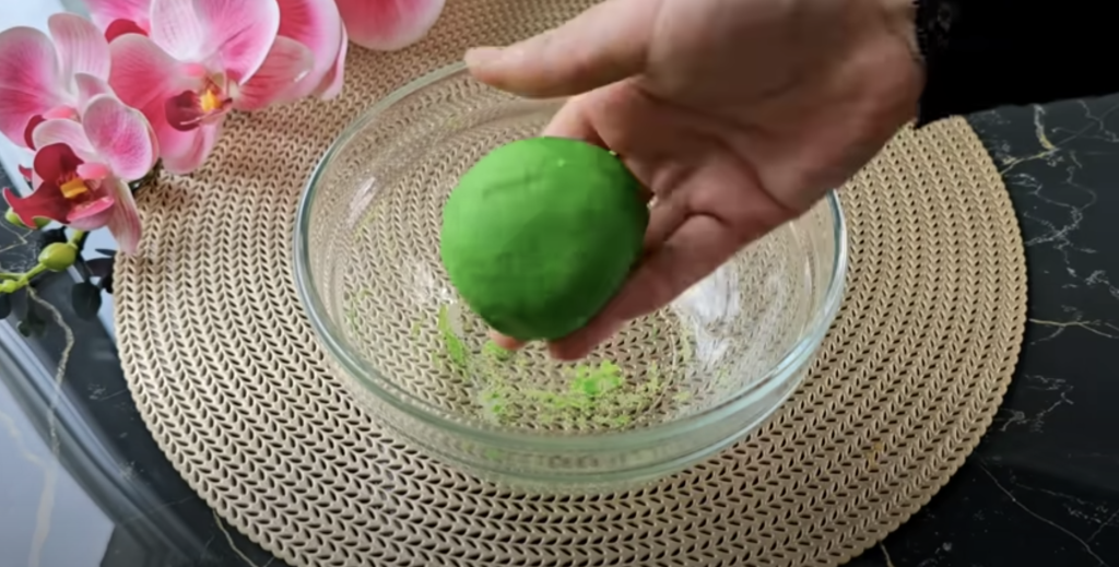 Slané růžičky s kuřecím masem vařené na páře