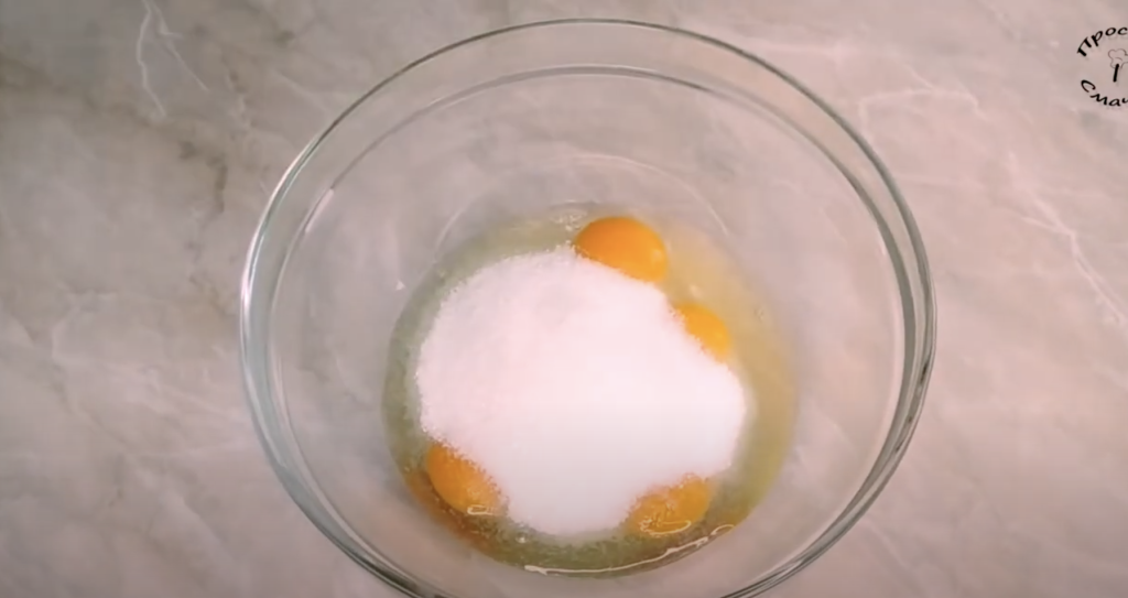 Dort s karamelovým krémem, sušenkami a praženými arašídy - delikatesa v ústech!