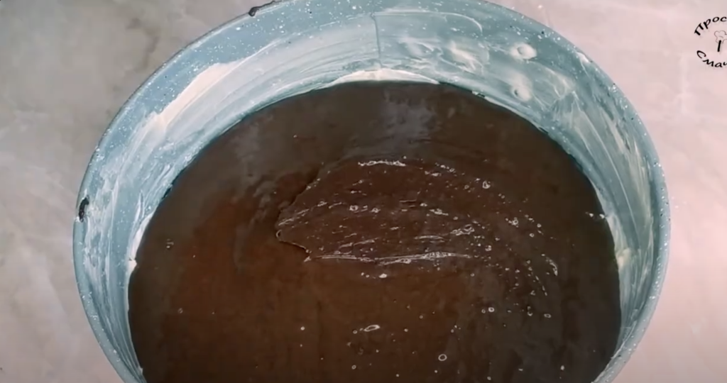 Dort s karamelovým krémem, sušenkami a praženými arašídy - delikatesa v ústech!