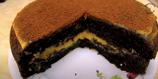 Nadýchaný kakaový koláč s jemným pomerančovým krémem - ideální volba ke kávě