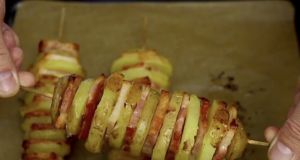 Pečené bramborové špízy se slaninou – jednoduchý recept z trouby Pečené bramborové špízy se slaninou – jednoduchý recept z trouby