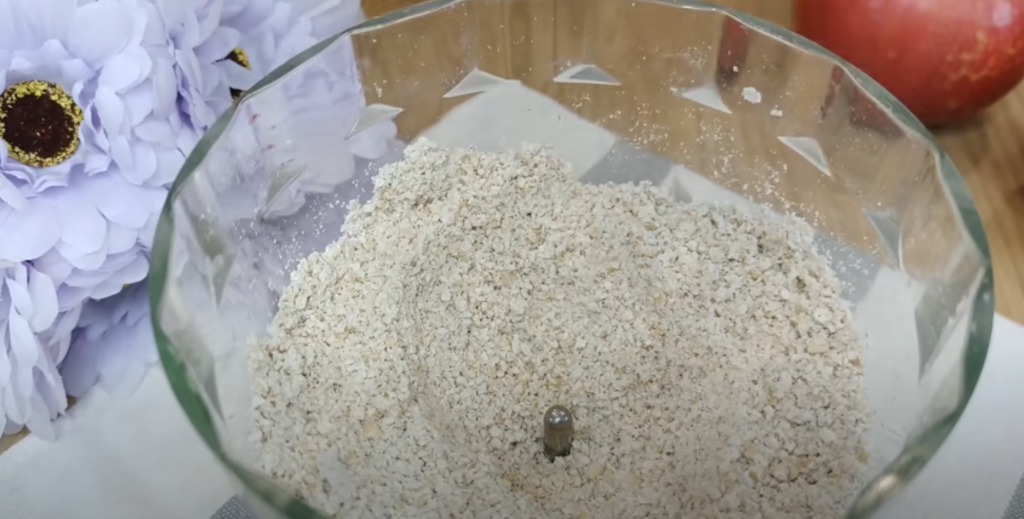 Citrónovo-tvarohový dort s ovesným korpusem, jablky, mrkví a ořechy - lehký a svěží 