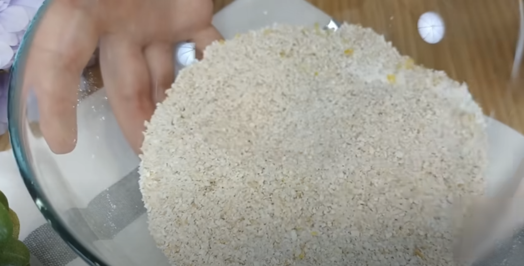 Citrónovo-tvarohový dort s ovesným korpusem, jablky, mrkví a ořechy - lehký a svěží 