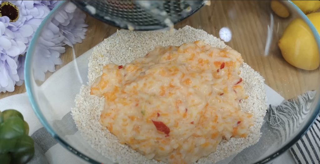 Citrónovo-tvarohový dort s ovesným korpusem, jablky, mrkví a ořechy - lehký a svěží 