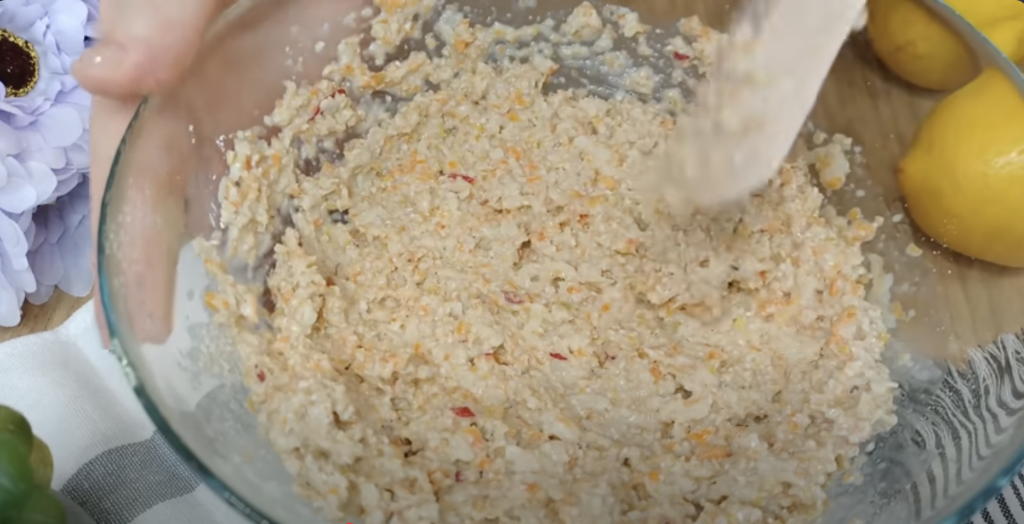 Citrónovo-tvarohový dort s ovesným korpusem, jablky, mrkví a ořechy - lehký a svěží 