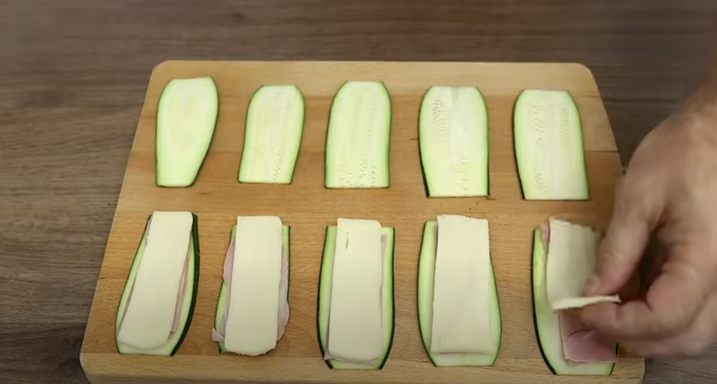 Cuketové sendviče se šunkou a sýrem - jednoduchý a chutný recept