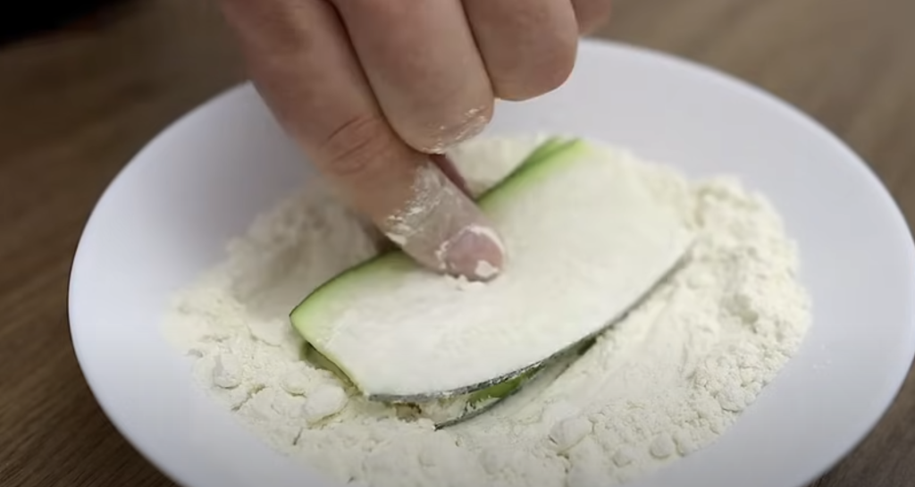 Cuketové sendviče se šunkou a sýrem - jednoduchý a chutný recept