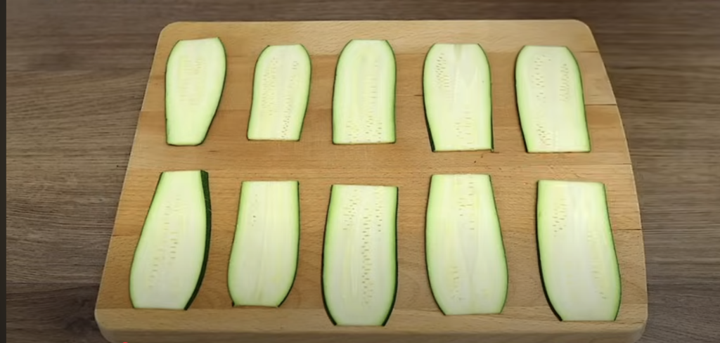 Cuketové sendviče se šunkou a sýrem - jednoduchý a chutný recept