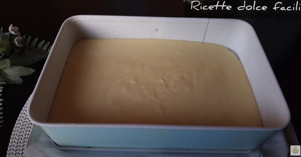 Šťavnatý broskvový koláč s drobenkou - jednoduchý a rychlý moučník pro každou příležitost