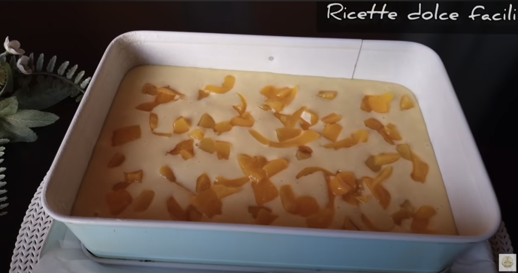 Šťavnatý broskvový koláč s drobenkou - jednoduchý a rychlý moučník pro každou příležitost