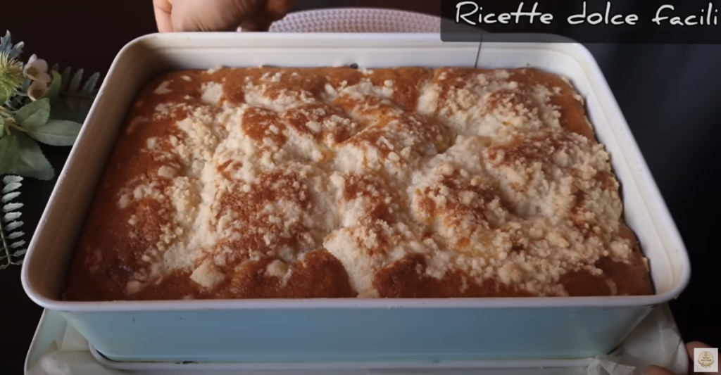 Šťavnatý broskvový koláč s drobenkou - jednoduchý a rychlý moučník pro každou příležitost