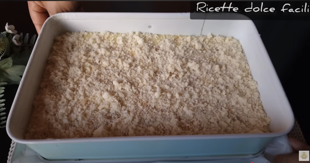 Šťavnatý broskvový koláč s drobenkou - jednoduchý a rychlý moučník pro každou příležitost