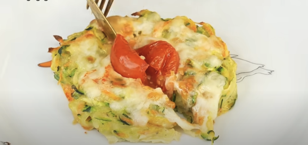 Zapečené zeleninové plačičky s mozzarellou a cherry rajčaty - zdravý a jednoduchý recept