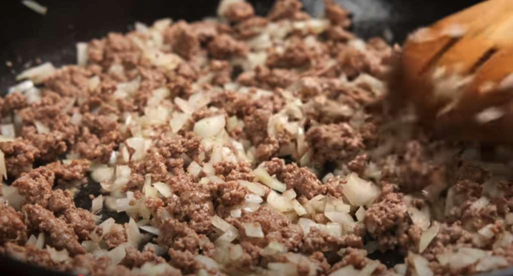 Krémové penne s mletým hovězím masem a mozzarellou - rychlý, sytý a dokonale lahodný recept z jedné pánve