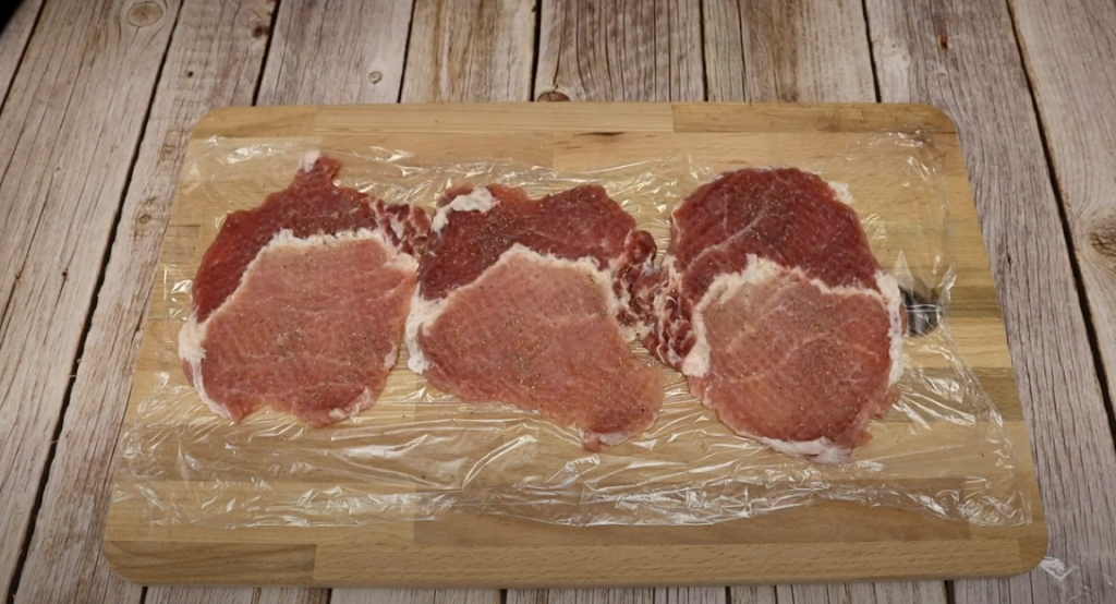 Vepřové závitky plněné zelenými olivami - jednoduchý a chutný recept na pečené maso