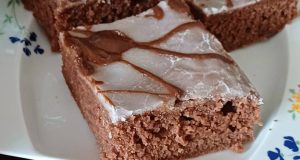 Neuvěřitelně jemná kefírová buchta: vláčná, svěží a s dokonale citronovou polevou Kefírová buchta s citronovou polevou