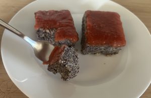 Zdravý makovo-jablečný koláč bez mouky Zdravý makovo-jablečný koláč bez mouky