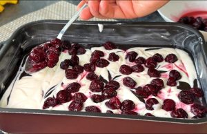 Kakaový koláč s ricottou a třešněmi krok za krokem Vláčný kakaový koláč s ricottou a třešněmi – nadýchaný, šťavnatý a neodolatelně lahodný