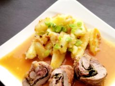 Vepřový závitek s mozzarellou, šunkou, špenátem a opečenými brambory Vepřový závitek s mozzarellou, šunkou, špenátem a opečenými brambory